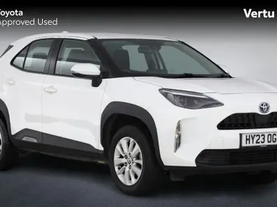 Usado Toyota Yaris Hybrid 116 CV (85 kW) 2026 Familiar