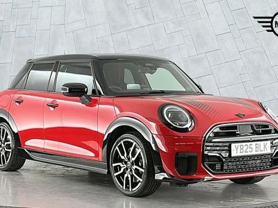 Usado Mini Cooper Hatch 113 kW (154 CV) 2025 Rojo Utilitario
