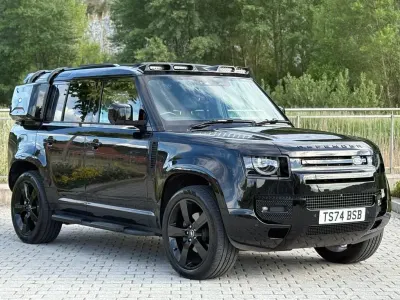 Used Land Rover Defender HSE Dynamic 250 HP (183 kW) 2025 Black SUV
