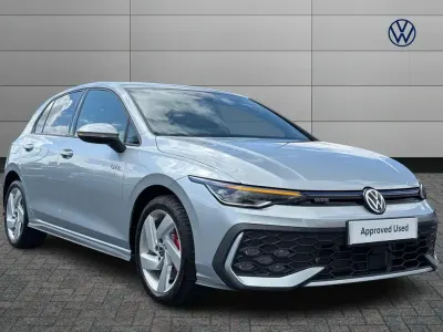 Usado VW Golf VIII GTE 272 CV (200 kW) 2025 Plateado Utilitario