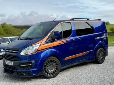 Begagnad Ford Transit Custom Limited 2016 Blå Kombi