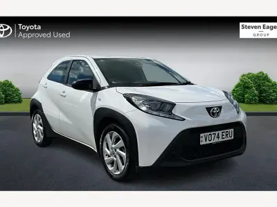 Used Toyota Aygo X PURE 72 HP (52 kW) 2024 White SUV