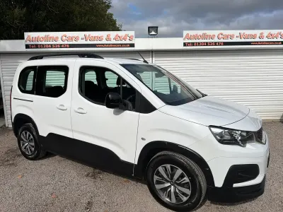 Used Peugeot Rifter Allure 2023 White MPV