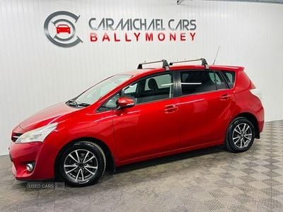 Used Toyota Verso 147 HP (108 kW) 2014 Red MPV