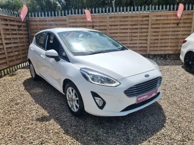 Used Ford Fiesta Zetec 2018 White Hatchback