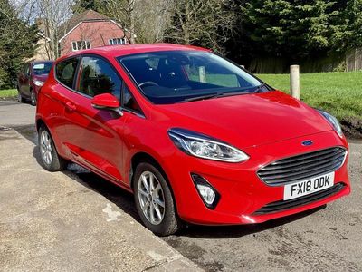 Used Ford Fiesta Zetec 70 HP (51 kW) 2018 Red Hatchback