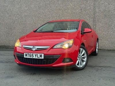 Used Vauxhall Astra GTC SRi 165 HP (121 kW) 2015 Red Hatchback