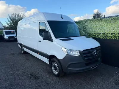 Usado Mercedes Sprinter Progressive 2023 Branco Van