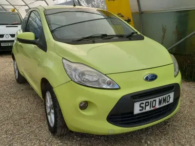Usado Ford Ka Style 69 CV (50 kW) 2010 Verde Utilitario
