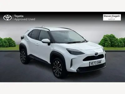 Used Toyota Yaris Hybrid Design 2024 White Hatchback