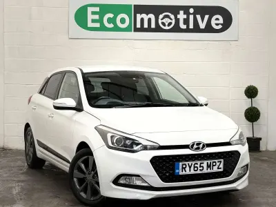 Käytetty Hyundai i20 Premium 100 HP (73 kW) 2016 Valkoinen Viistoperä