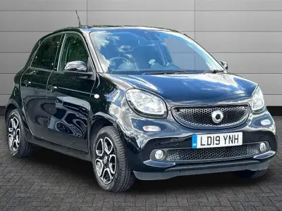 Used Smart ForFour Premium 90 HP (66 kW) 2019 Black Hatchback
