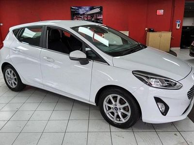 Usado Ford Fiesta Zetec 2017 Branco Citadino