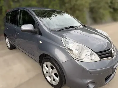 Używany Nissan Note Tekna 110 KM (80 kW) 2010 Szary Hatchback