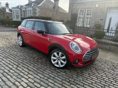 Usado Mini Cooper Clubman Exclusive 136 CV (100 kW) 2019 Rojo Familiar