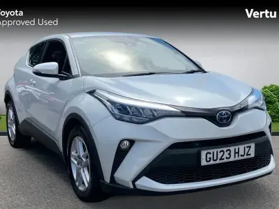 Used Toyota C-HR 122 HP (89 kW) 2023 White SUV