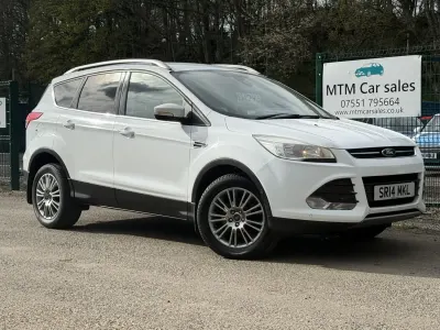 Käytetty Ford Kuga Titanium 163 HP (119 kW) 2014 Valkoinen Katumaasturi