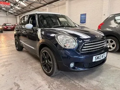 Begagnad Mini Cooper D 2012 Blå Halvkombi