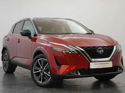 Used Nissan Qashqai Tekna 138 HP (101 kW) 2022 Red SUV