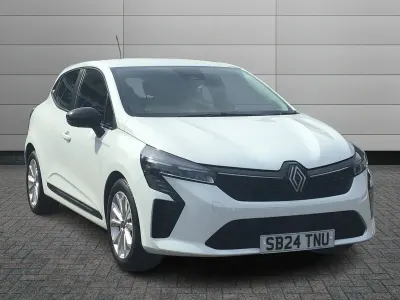 Used Renault Clio Evolution 90 HP (66 kW) 2024 White  Hatchback