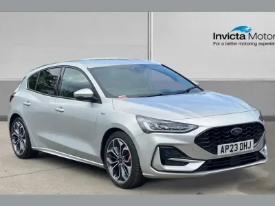 Used Ford Focus ST-Line X 155 HP (114 kW) 2023 Silver Hatchback