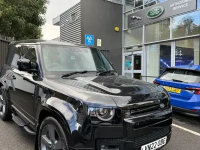 Used Land Rover Defender S 525 HP (386 kW) 2022 Black SUV