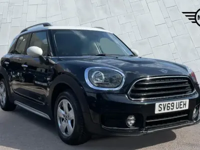 Used Mini Cooper Countryman Classic 134 HP (98 kW) 2019 Black SUV