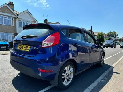 Used Ford Fiesta Zetec 2016 Blue Hatchback