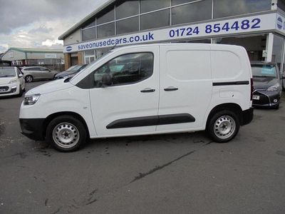 White Used 2021 Toyota Proace Active MPV | £8,294 (Good price)