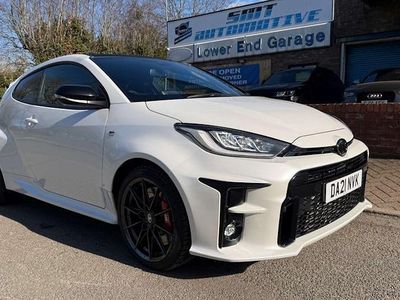 Used Toyota Yaris 261 HP (191 kW) 2021 White Hatchback