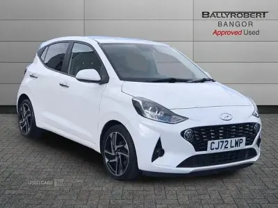 Used Hyundai i10 Premium 84 HP (61 kW) 2023 White Hatchback