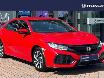 Used Honda Civic SE 126 HP (92 kW) 2018 Rallye red Hatchback