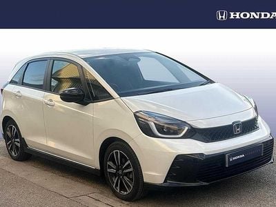 Used Honda Jazz Advance 122 HP (89 kW) 2024 Platinum white Hatchback