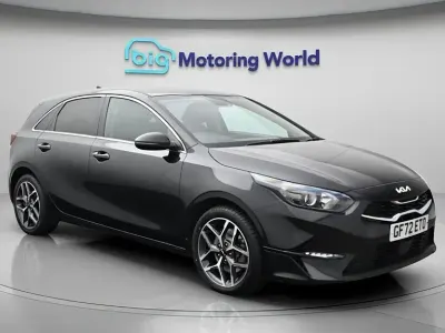 Usado Kia Ceed 158 HP (116 kW) 2022 Preto Citadino