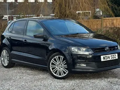 Begagnad VW Polo BlueGT 2014 Svart Halvkombi