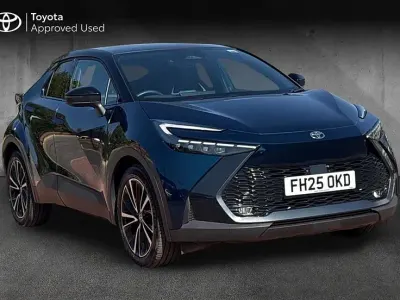 Used Toyota C-HR 220 HP (161 kW) 2025 Midnight teal SUV
