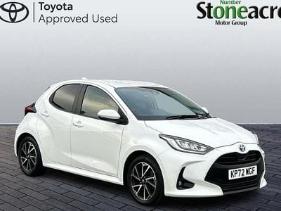 White Used 2022 Toyota Yaris Hybrid Design Hatchback | £17,000 (Fair price)