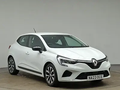 Used Renault Clio Evolution 145 HP (106 kW) 2023 White Hatchback