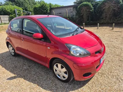 Used Toyota Aygo 68 HP (50 kW) 2012 Red Hatchback