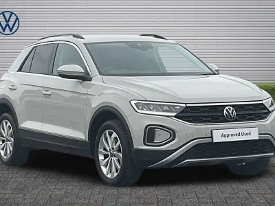 Usado VW T-Roc Match 110 HP (80 kW) 2024 Cinzento SUV