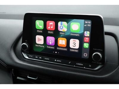 Used Nissan Qashqai Acenta Premium 2022 White SUV