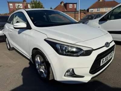 Used Hyundai i20 SE 2016 White Coupe