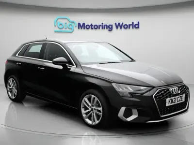 Begagnad Audi A3 Sportback Sport 2021 Svart Halvkombi