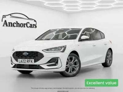 Begagnad Ford Focus ST-Line 155 HK (114 kW) 2022 Vit Halvkombi