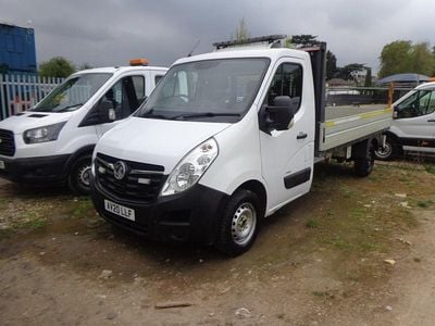 Second-hand Vauxhall Movano 135 CP (99 kW) 2020 Alb Monovolum