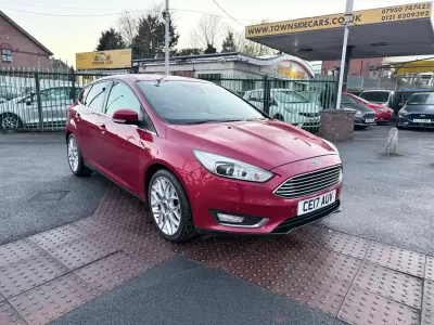 Usado Ford Focus Titanium X 125 HP (91 kW) 2017 Vermelho Citadino