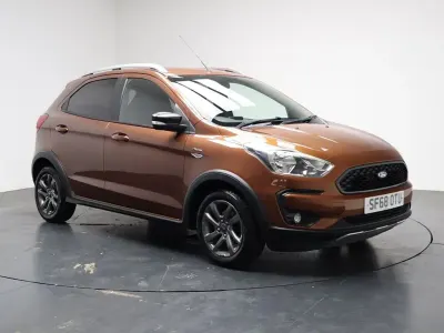 Begagnad Ford Ka Plus Active 85 HK (62 kW) 2018 Brun Halvkombi