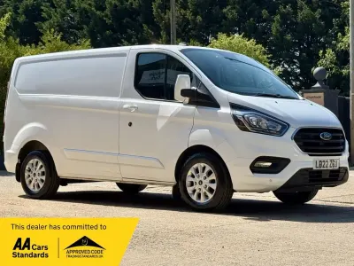 Used Ford Transit Custom Limited 130 HP (95 kW) 2022 White Van