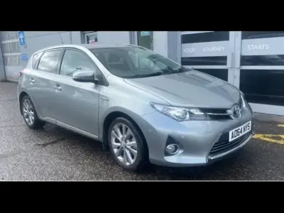 Used Toyota Auris Hybrid