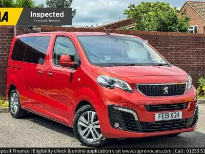 Used Peugeot Traveller Allure 180 HP (132 kW) 2019 Red MPV